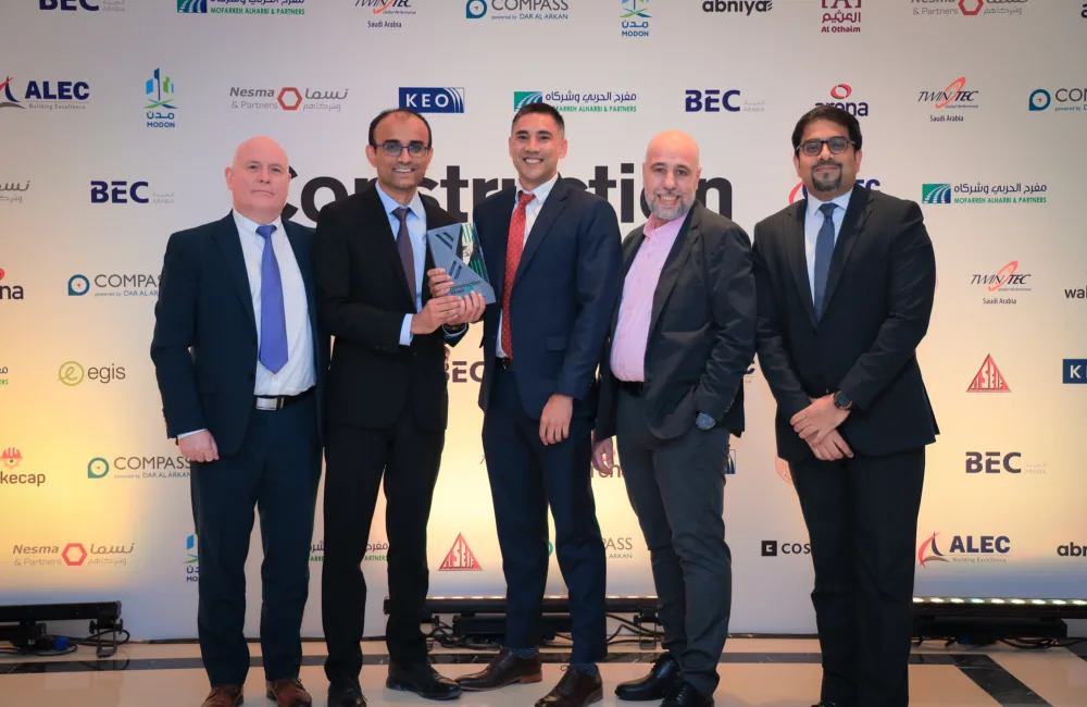 THe Cundall KSA team receiving the Construction Week 2023 KSA Consultancy of the Year Award