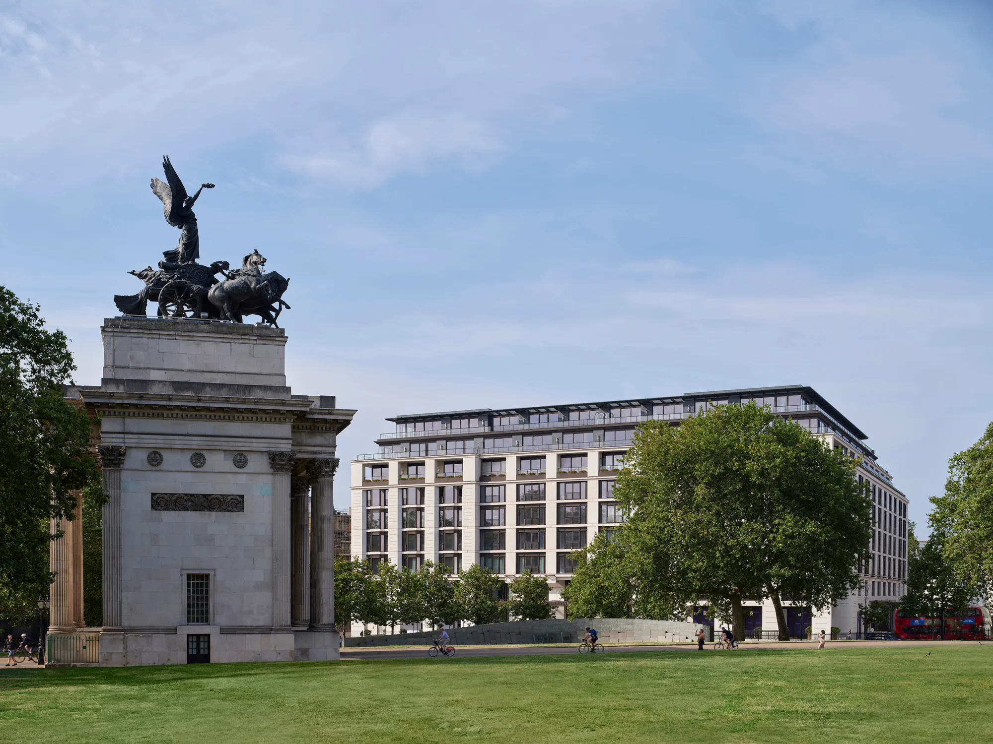 External image of the Peninsula Hotel taken from the surrounding grounds